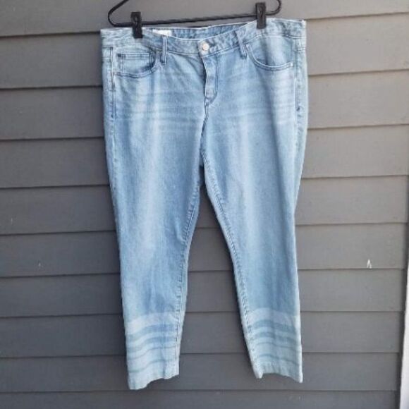 Gap 1969 Always Skinny Jenas with stirpes in the denim  size 33 - Picture 1 of 5